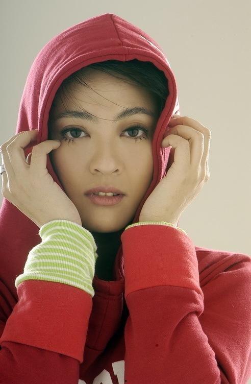 演员黄维娜生活照,镜头之外的生活瞬间